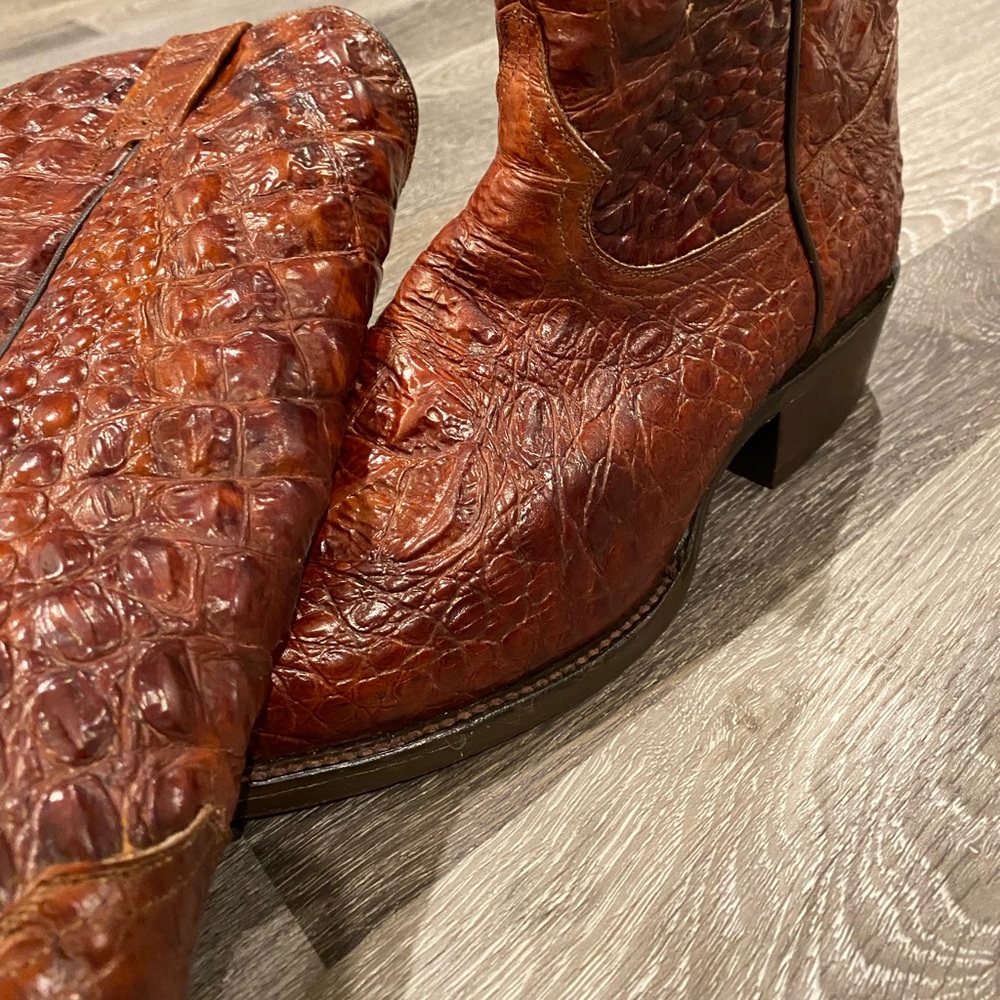 Caiman Embossed Mens Boots (Cognac)